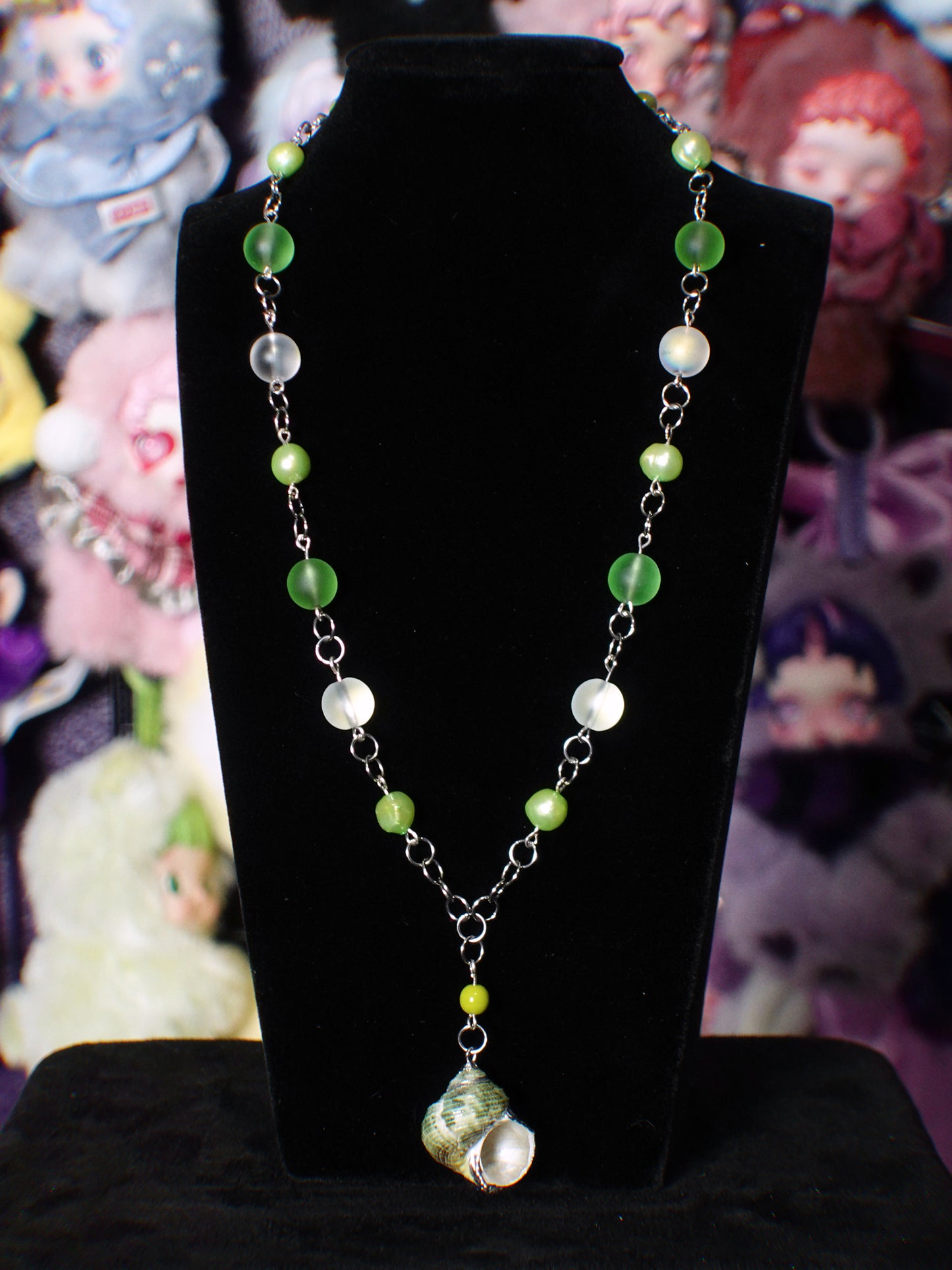 green shell necklace